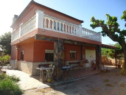 Vista exterior de Finca rústica en venda en Alcarràs amb Aire condicionat, Terrassa i Piscina