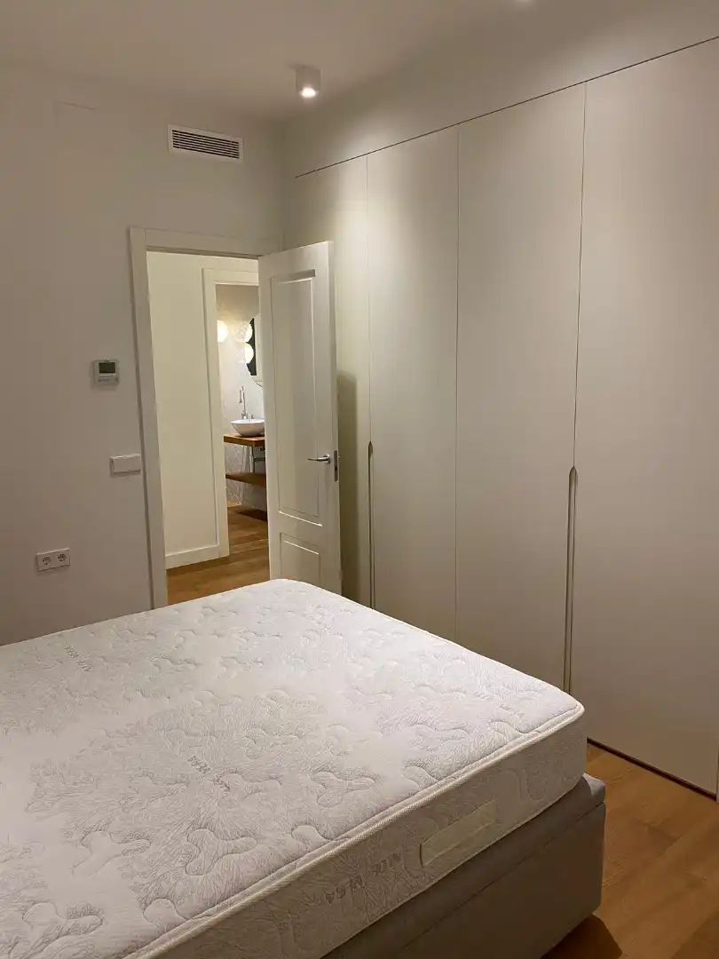 Schlafzimmer von Wohnung zur Miete in Barcelona mit Klimaanlage, Heizung und Parkett