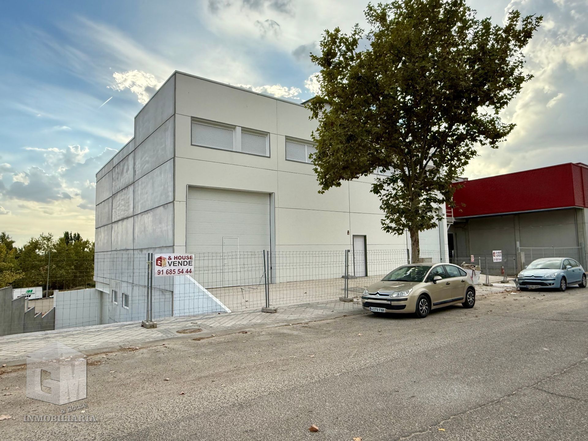 Exterior view of Industrial buildings for sale in Arroyomolinos (Madrid)