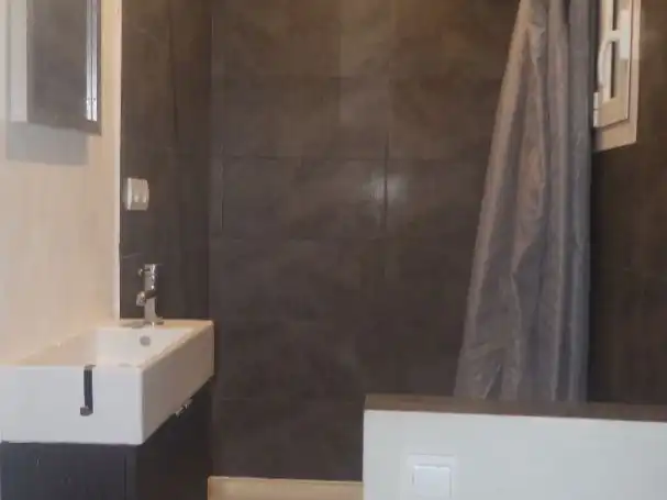 Baño de Piso de alquiler en Barcelona con Calefacción, Amueblado y Horno