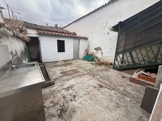 Exterior view of Houses for sale in Peñaranda de Bracamonte  with Storage room