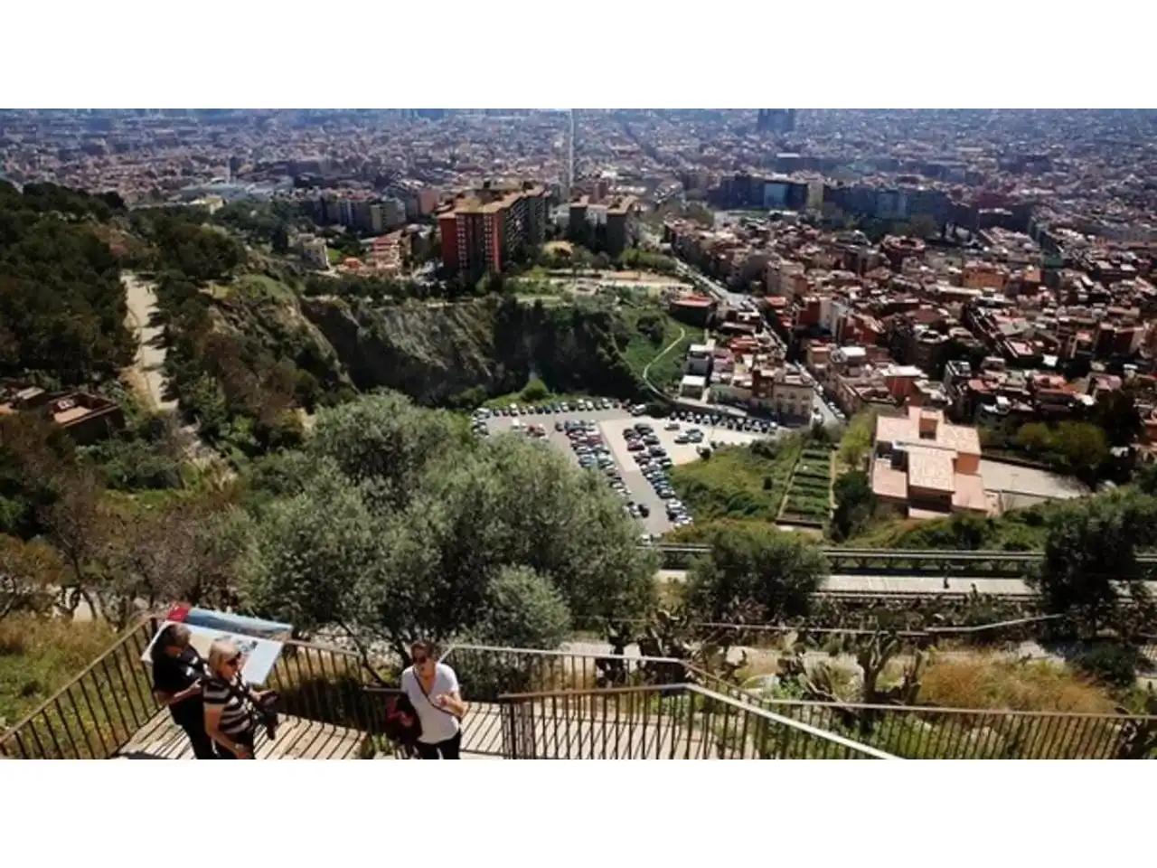 Außenansicht von Wohnung zum Verkauf in Barcelona mit Klimaanlage, Parkett und Terrasse
