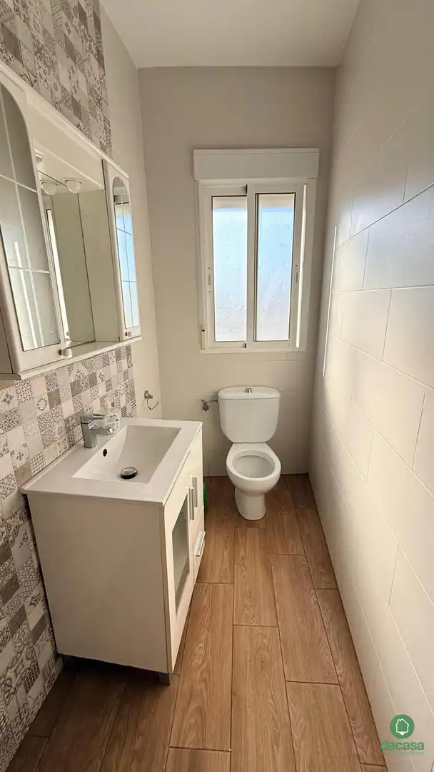 Baño de Piso en venta en Trigueros con Aire acondicionado, Terraza y Balcón
