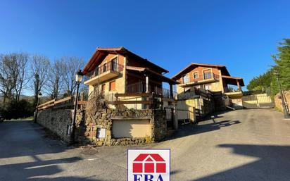 Exterior view of House or chalet for sale in Rasines  with Heating, Private garden and Terrace