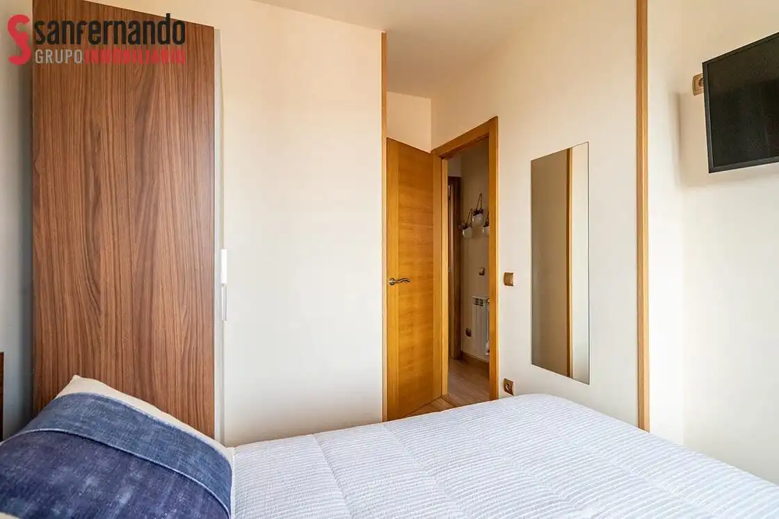 Habitación de Casa adosada en venta en Suances con Calefacción, Jardín privado y Terraza