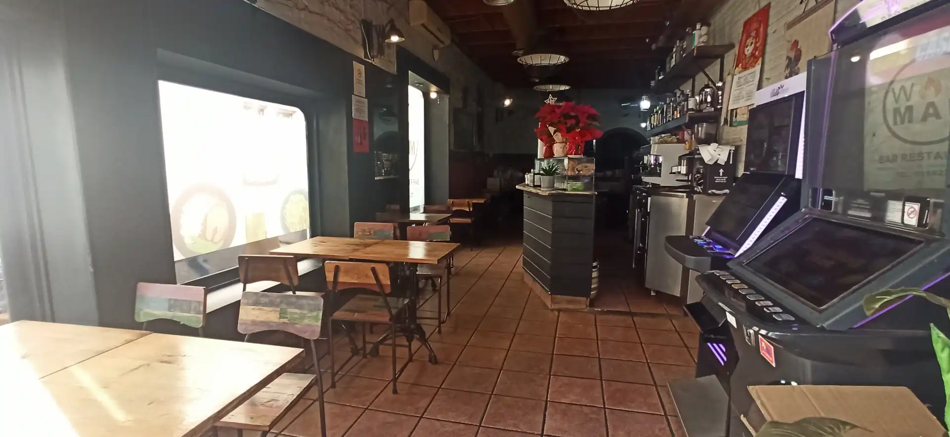 Locale commerciale in cessione a Carrer de Salvador Lluch