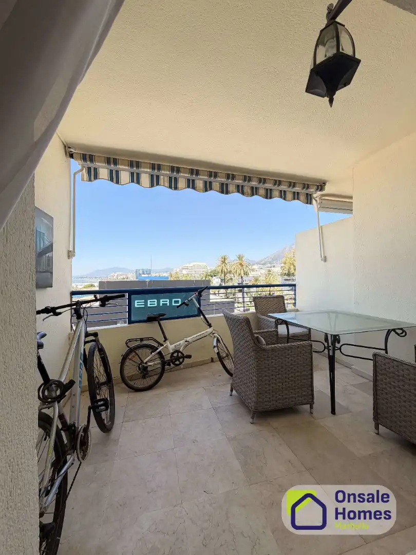 Terrasse von Wohnungen zur Miete in Marbella mit Klimaanlage, Terrasse und Möbliert
