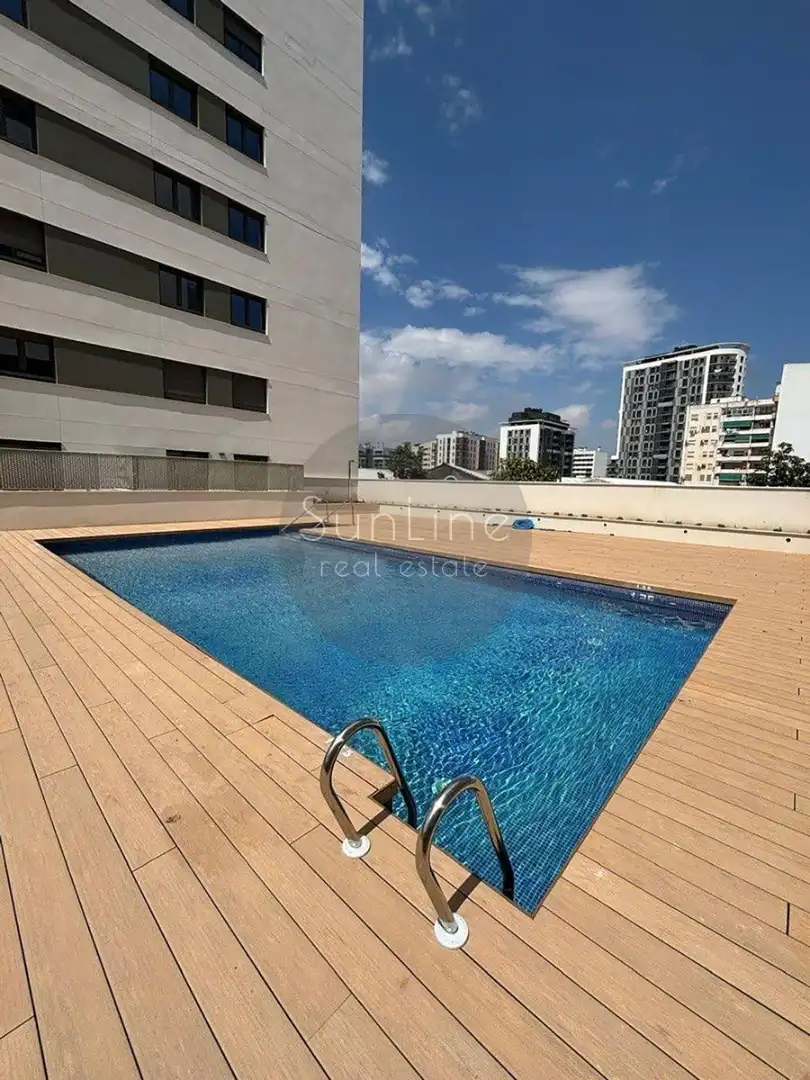 Attic for rent in Carrer de Campos Crespo, Safranar