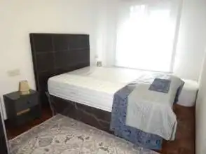 Flat with terrace to rent in Oeste