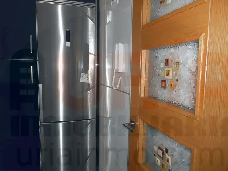Cuina de Pis en venda en Oviedo  amb Calefacció, Forn i Microones