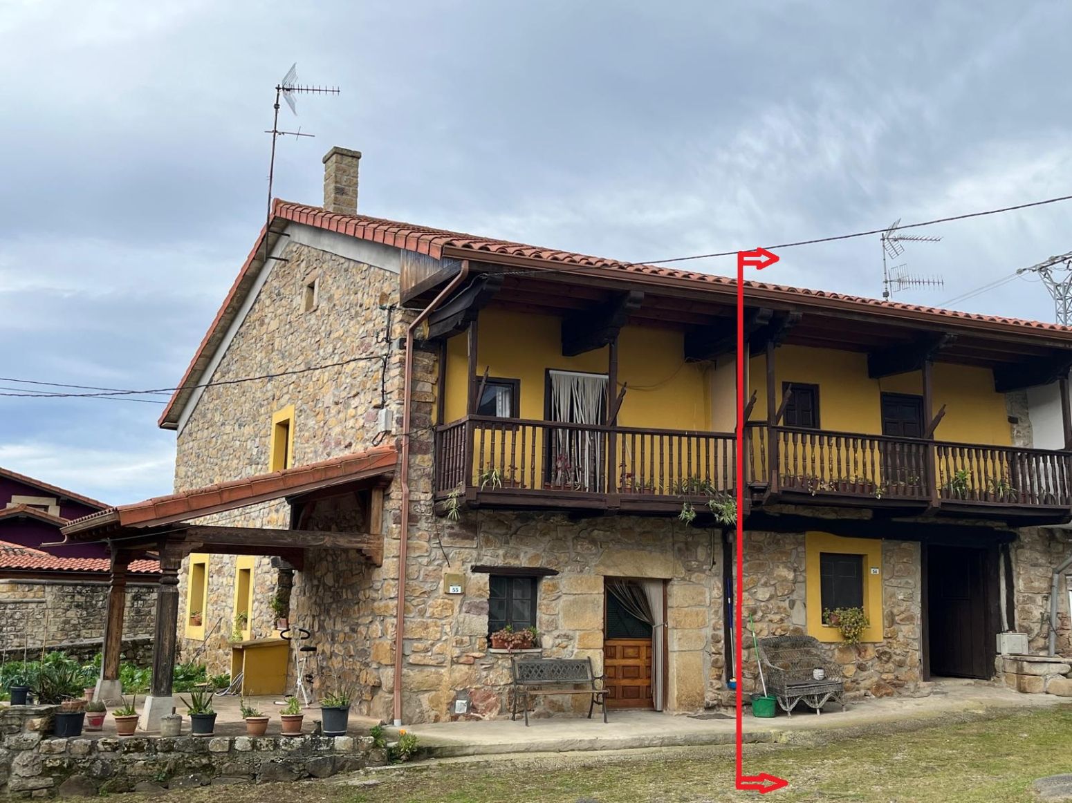 Vista exterior de Casa adosada en venda en Villafufre