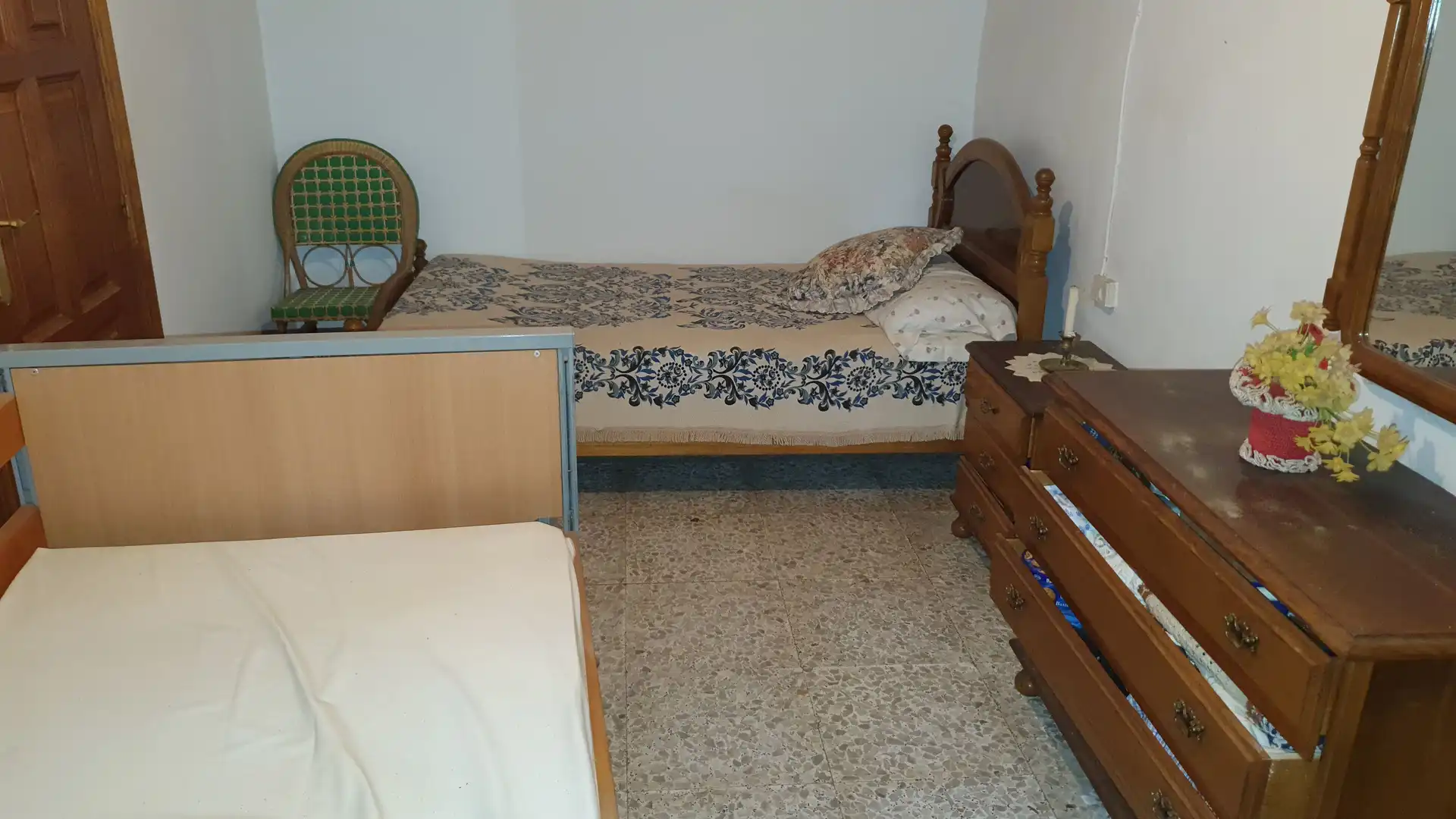 Dormitori de Casa adosada en venda en Cabrales amb Calefacció, Terrassa i Balcó