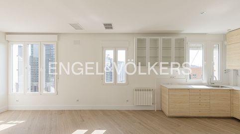 Foto 2 de Piso de alquiler en Ríos Rosas - Nuevos Ministerios, Madrid Capital