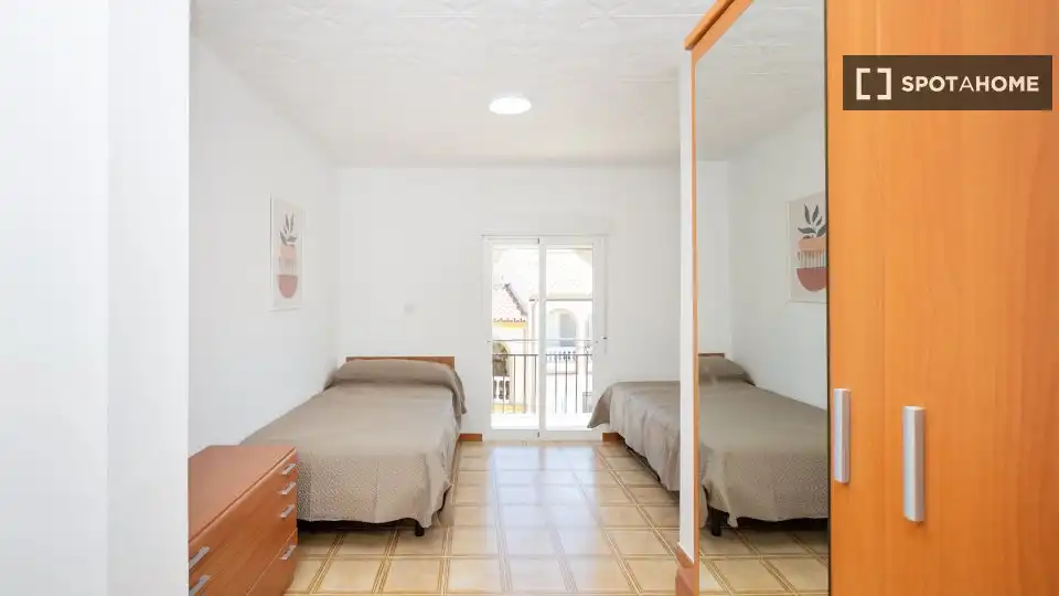 Habitación de Apartamento para compartir en Escúzar con Aire acondicionado, Terraza y Amueblado