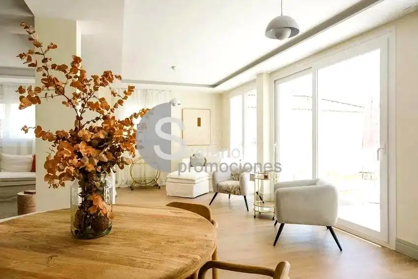 Wohnzimmer von Erdgeschoss zum Verkauf in Málaga mit Klimaanlage und Terrasse