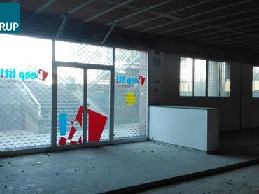 Local comercial en alquiler en del Mestre Montaner 62