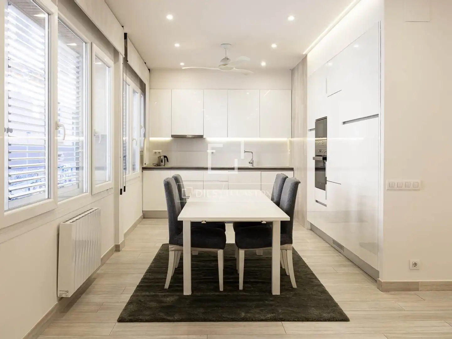 Cocina de Piso en venta en Barcelona con Aire acondicionado