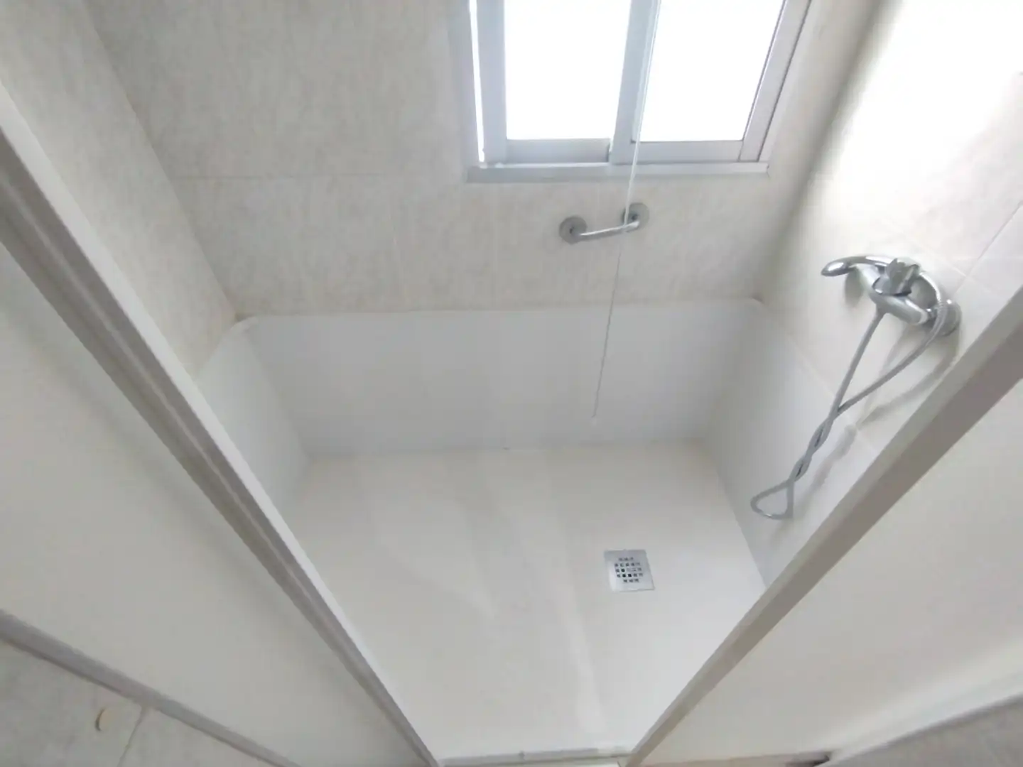 Badezimmer von Wohnung zum Verkauf in Zaragoza mit Heizung, Terrasse und Möbliert