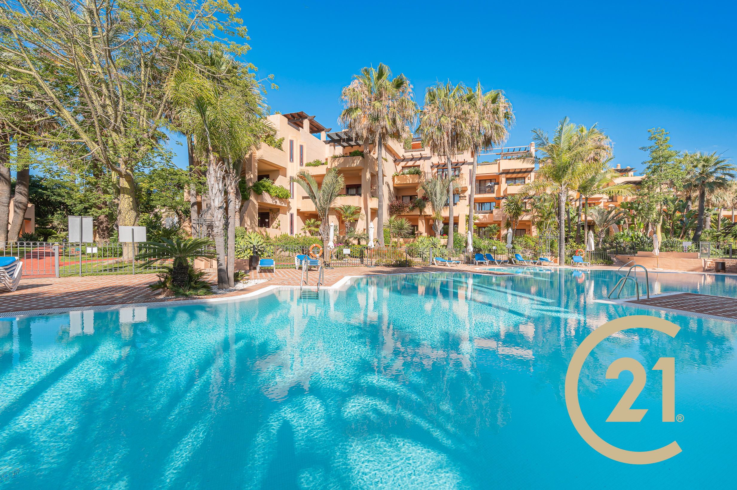 Exterior view of Apartment for sale in Marbella  with Air Conditioner, Terrace and Storage room