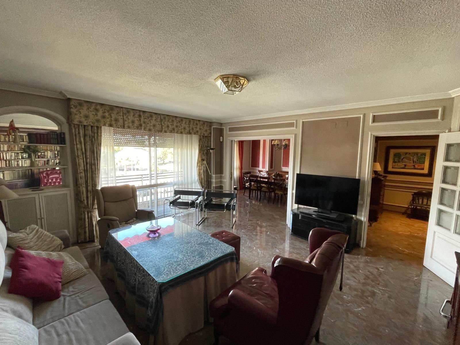 Sala d'estar de Pis en venda en  Córdoba Capital amb Aire condicionat i Terrassa