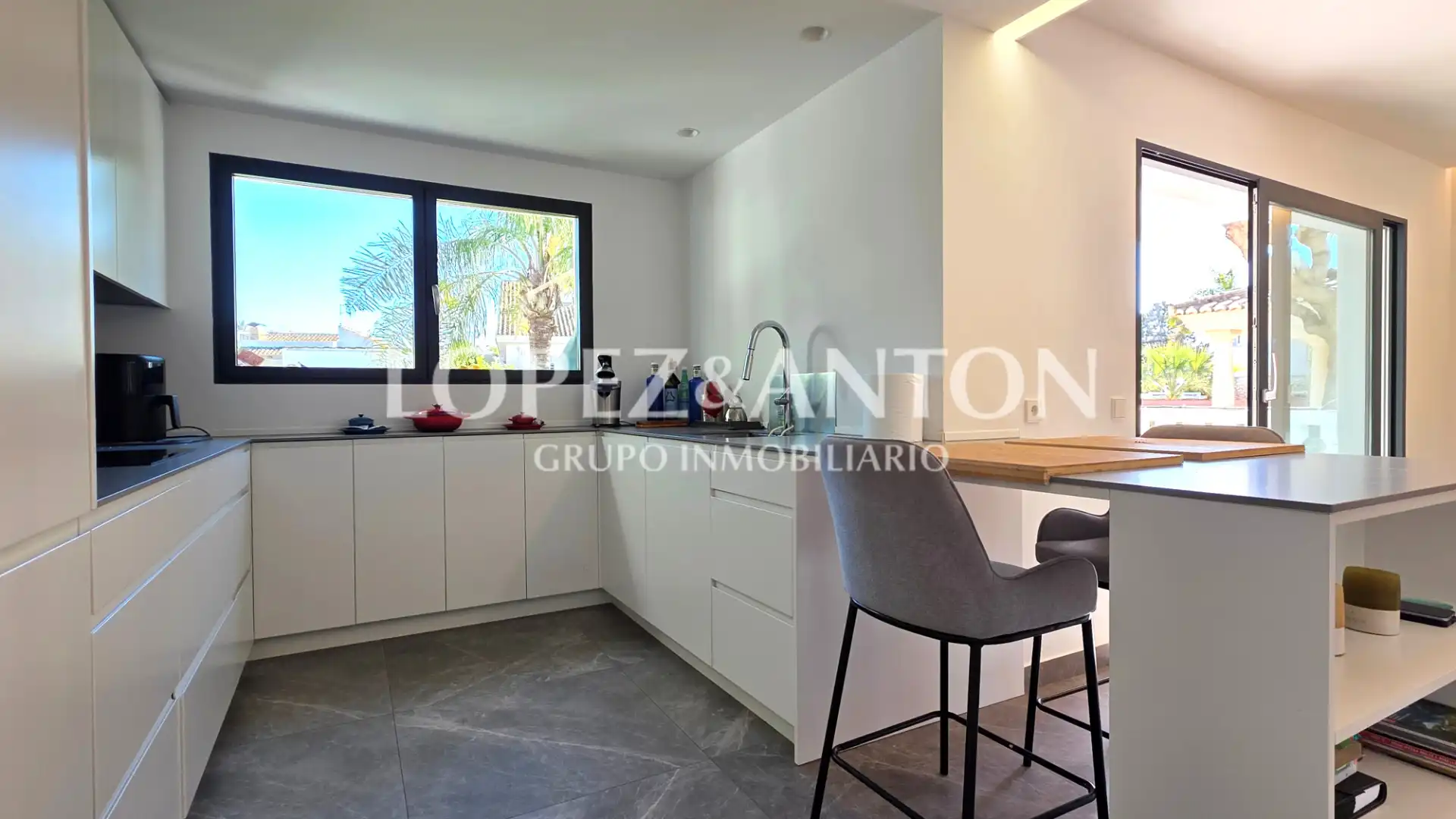 Kitchen of Houses for sale in L'Eliana  with Air Conditioner, Heating and Private garden