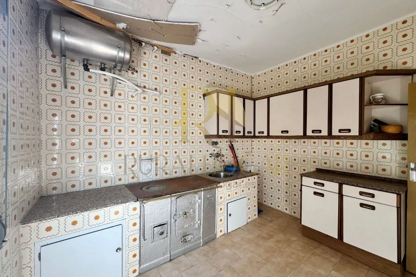 Kitchen of Houses for sale in Matallana de Torío  with Heating and Private garden