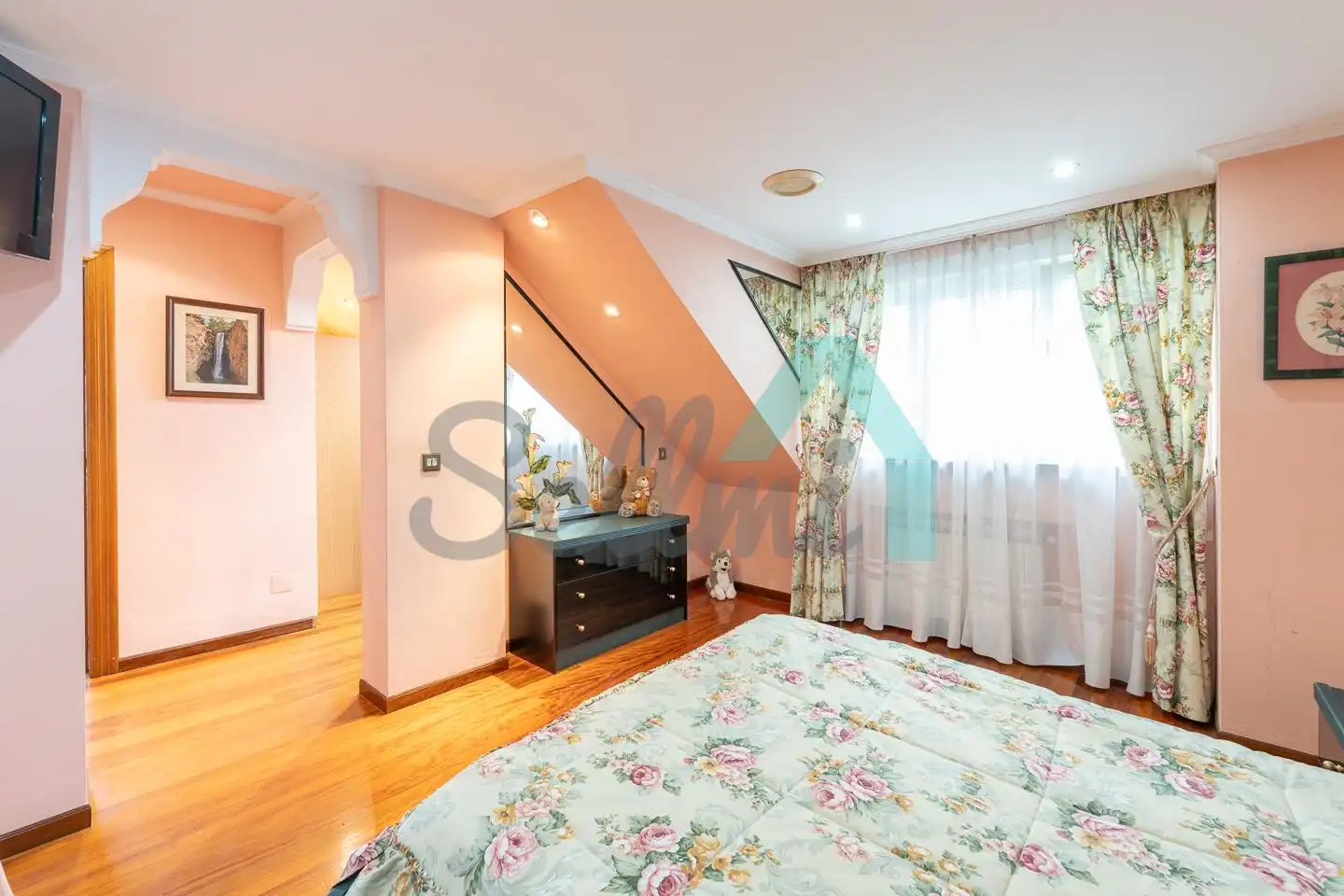Habitación de Casa adosada en venta en El Franco  con Calefacción, Jardín privado y Parquet