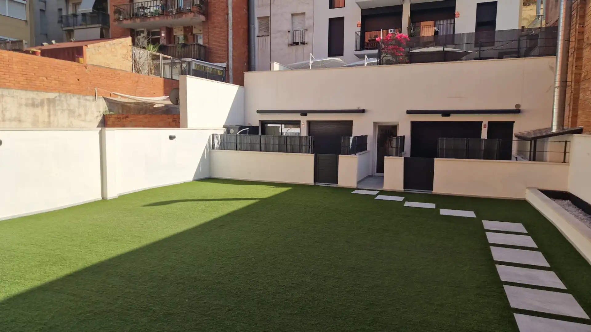 Terrasse von Wohnung zum Verkauf in Sant Boi de Llobregat mit Klimaanlage, Heizung und Abstellraum