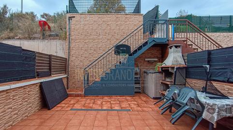 Foto 4 de Casa adosada en venda a Carrer de Josep Escobar, Can Gili, Barcelona