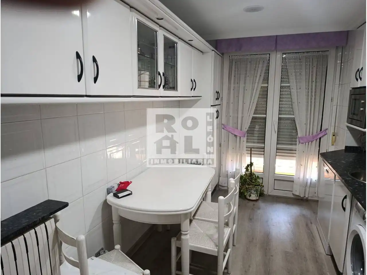 Kitchen of Duplexes for sale in León Capital   with Heating, Parquet flooring and Terrace