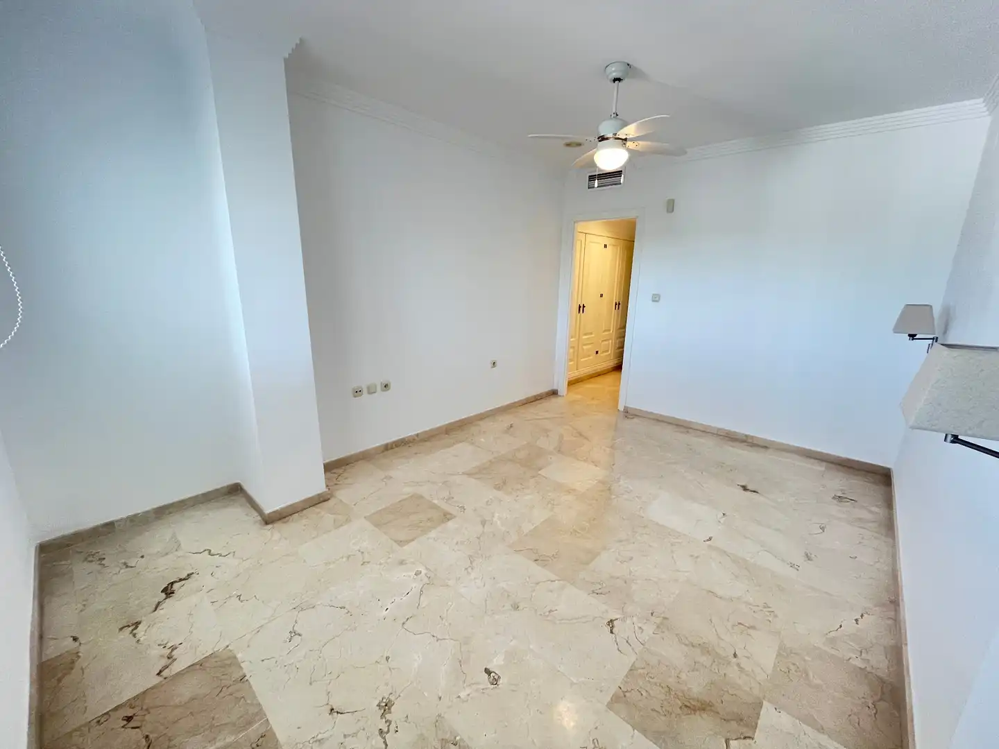 Ático de alquiler en Marbella con Aire acondicionado, Calefacción y Terraza
