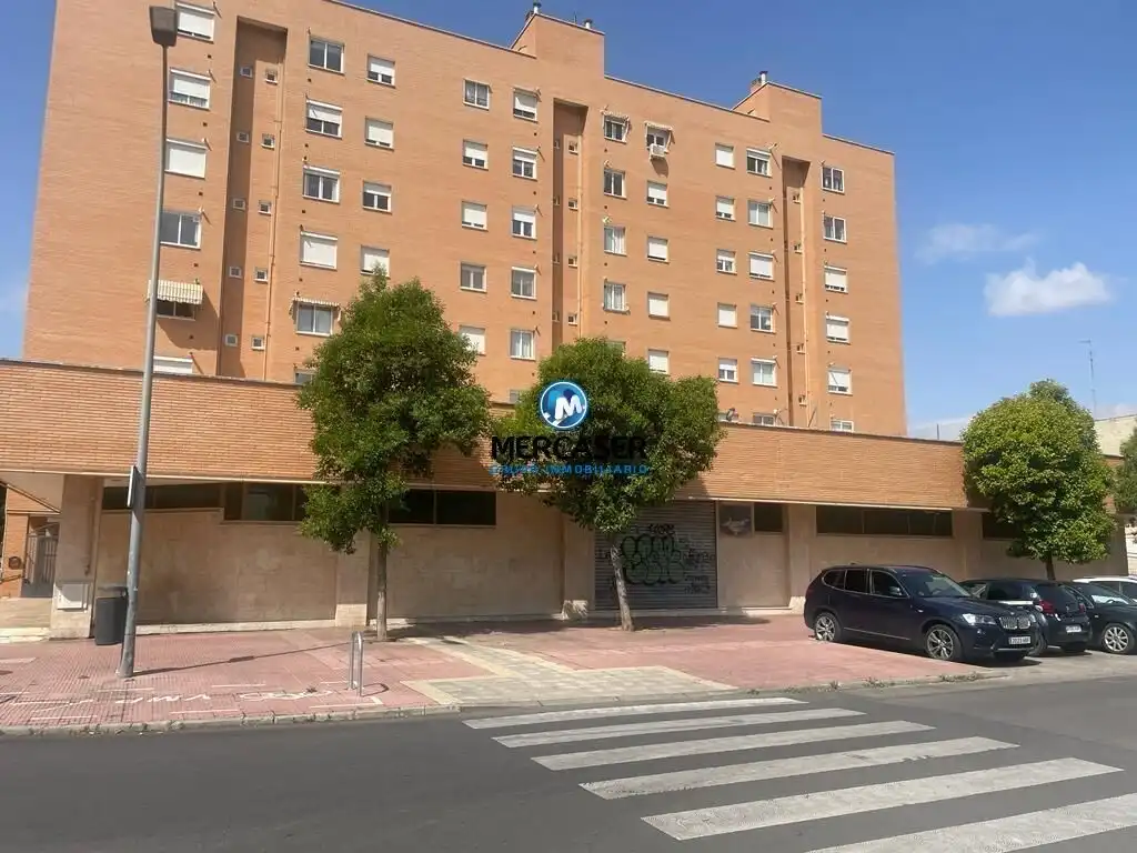 Vista exterior de Local de lloguer en Alcalá de Henares amb Aire condicionat
