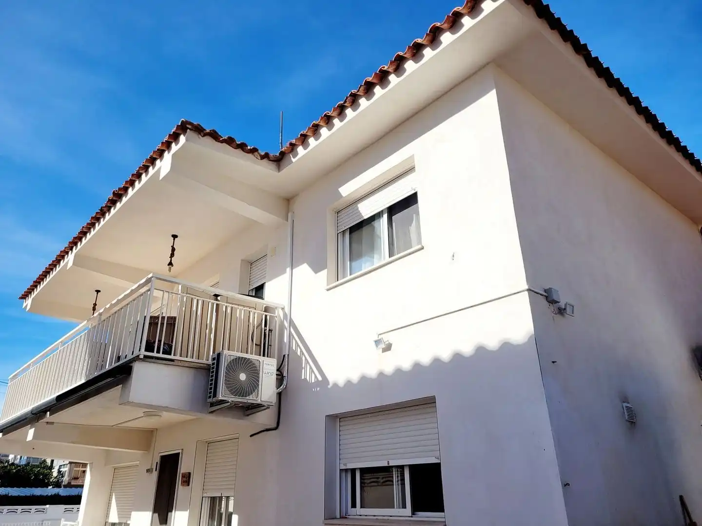 Vista exterior de Casa o xalet en venda en Benicasim / Benicàssim amb Aire condicionat, Jardí privat i Terrassa