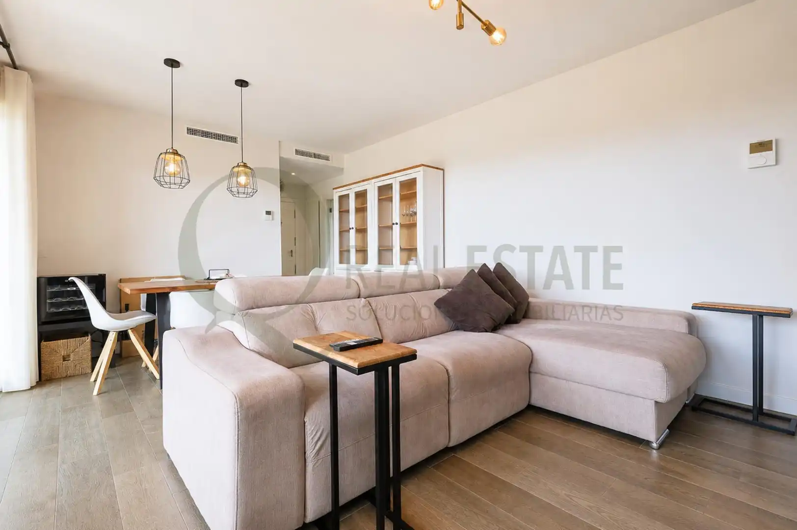Sala de estar de Ático en venta en Alicante / Alacant con Aire acondicionado, Calefacción y Jardín privado