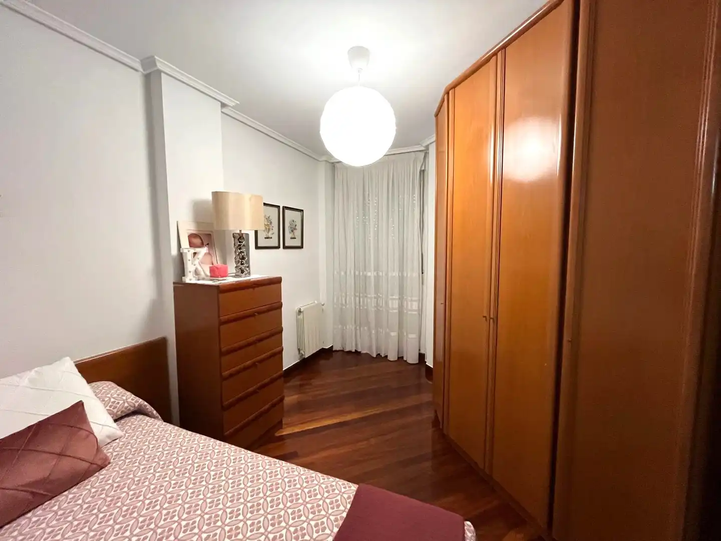 Habitación de Piso en venta en Castro-Urdiales con Calefacción, Terraza y Horno