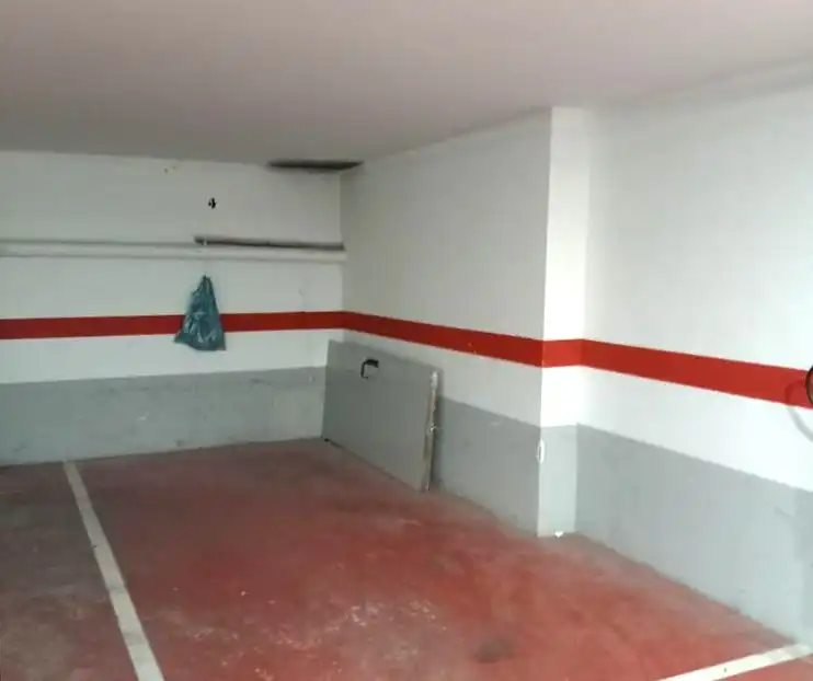 Garage zum Verkauf in La Puebla de Alfindén