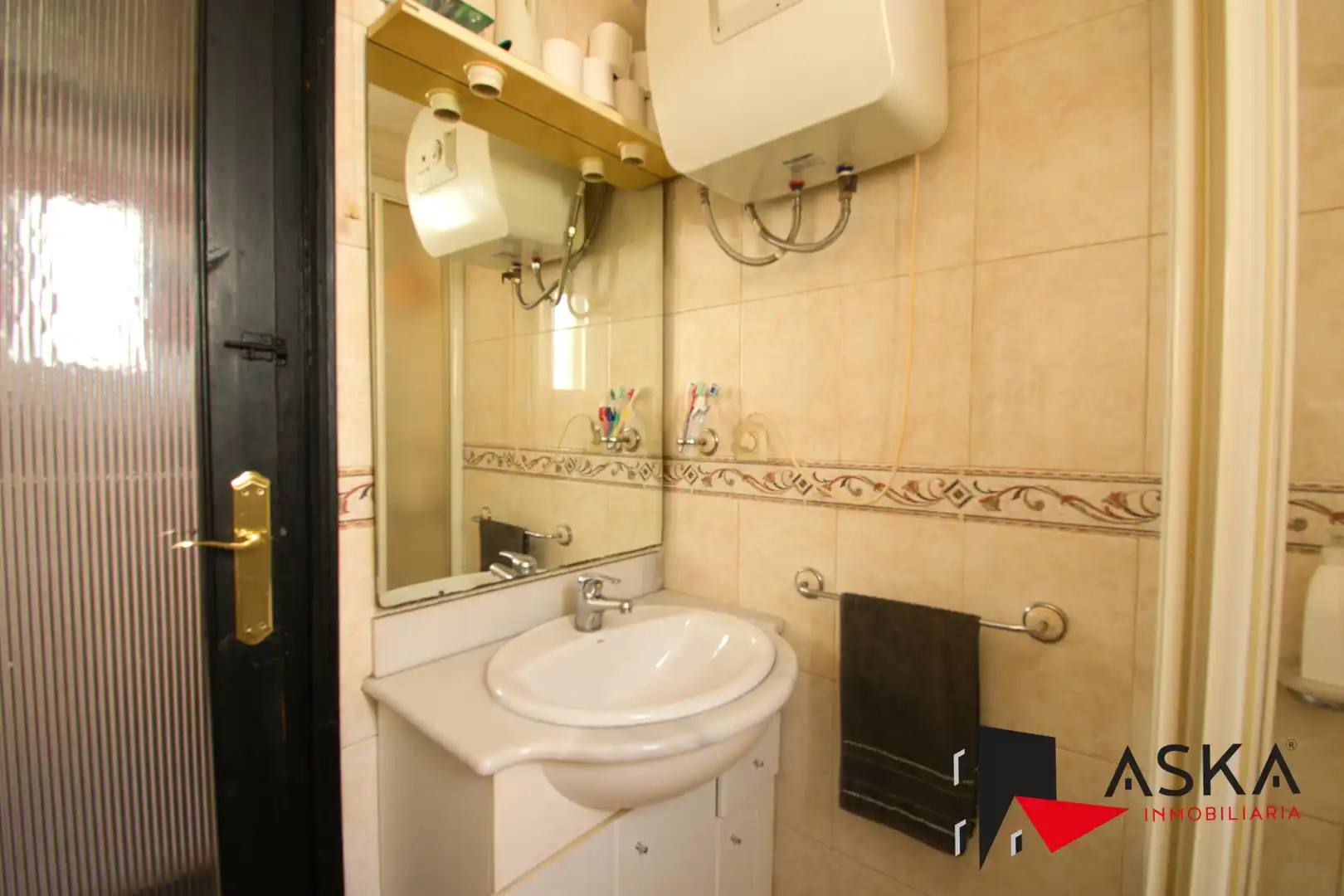 Baño de Ático en venta en Valencia con Aire acondicionado, Terraza y Amueblado