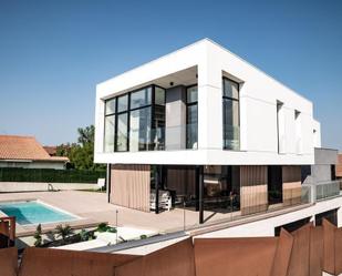 Exterior view of Single-family semi-detached for sale in Barrika  with Swimming Pool