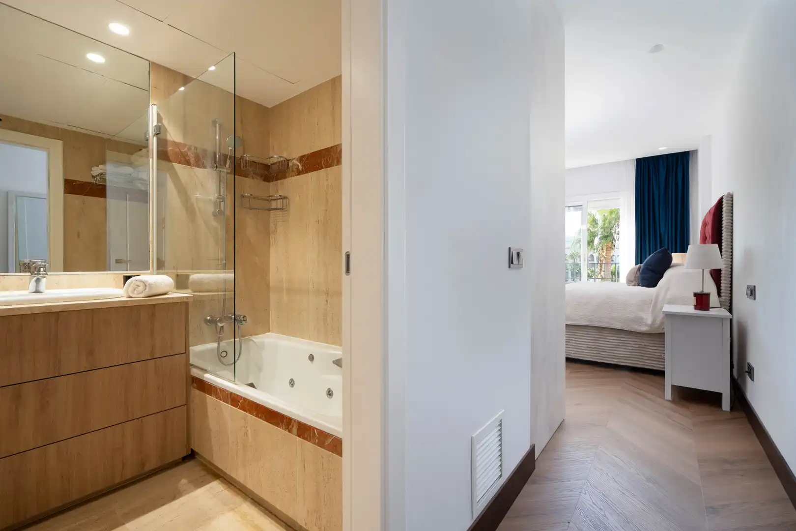 Penthouse with balcony for sale in Nueva Andalucía, imagen 9