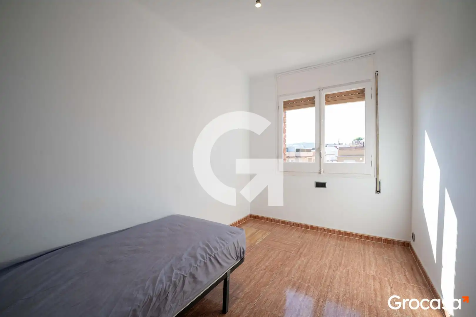 Bedroom of Flat for sale in Mataró  with Air Conditioner, Oven and TV
