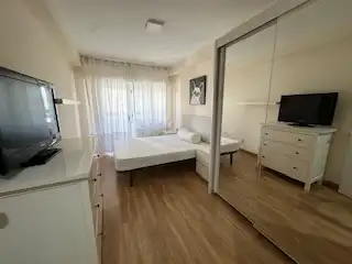 Habitación de Apartamento de alquiler en León Capital  con Calefacción, Parquet y Terraza