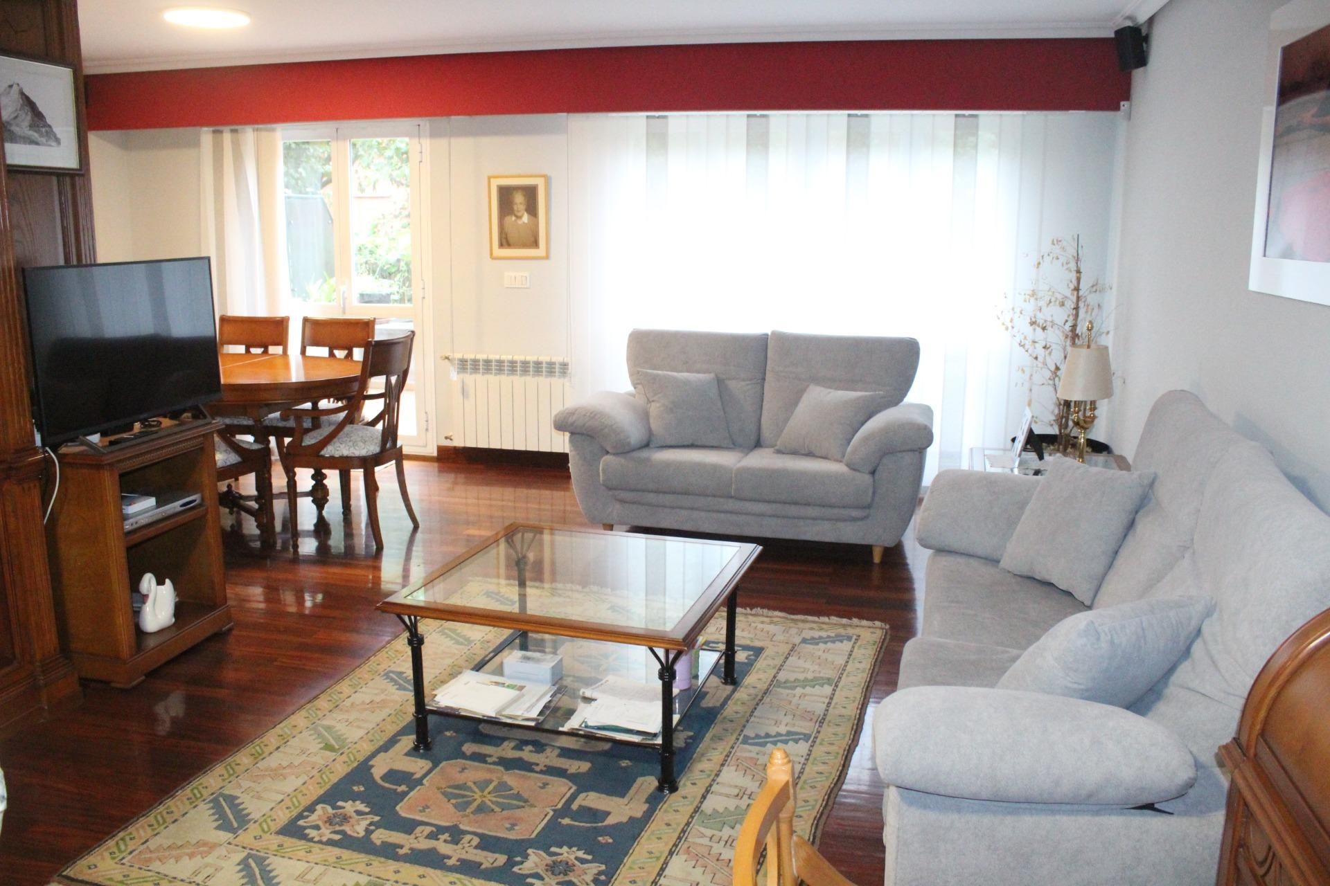 Sala de estar de Casa adosada en venta en Lezo con Calefacción, Jardín privado y Trastero