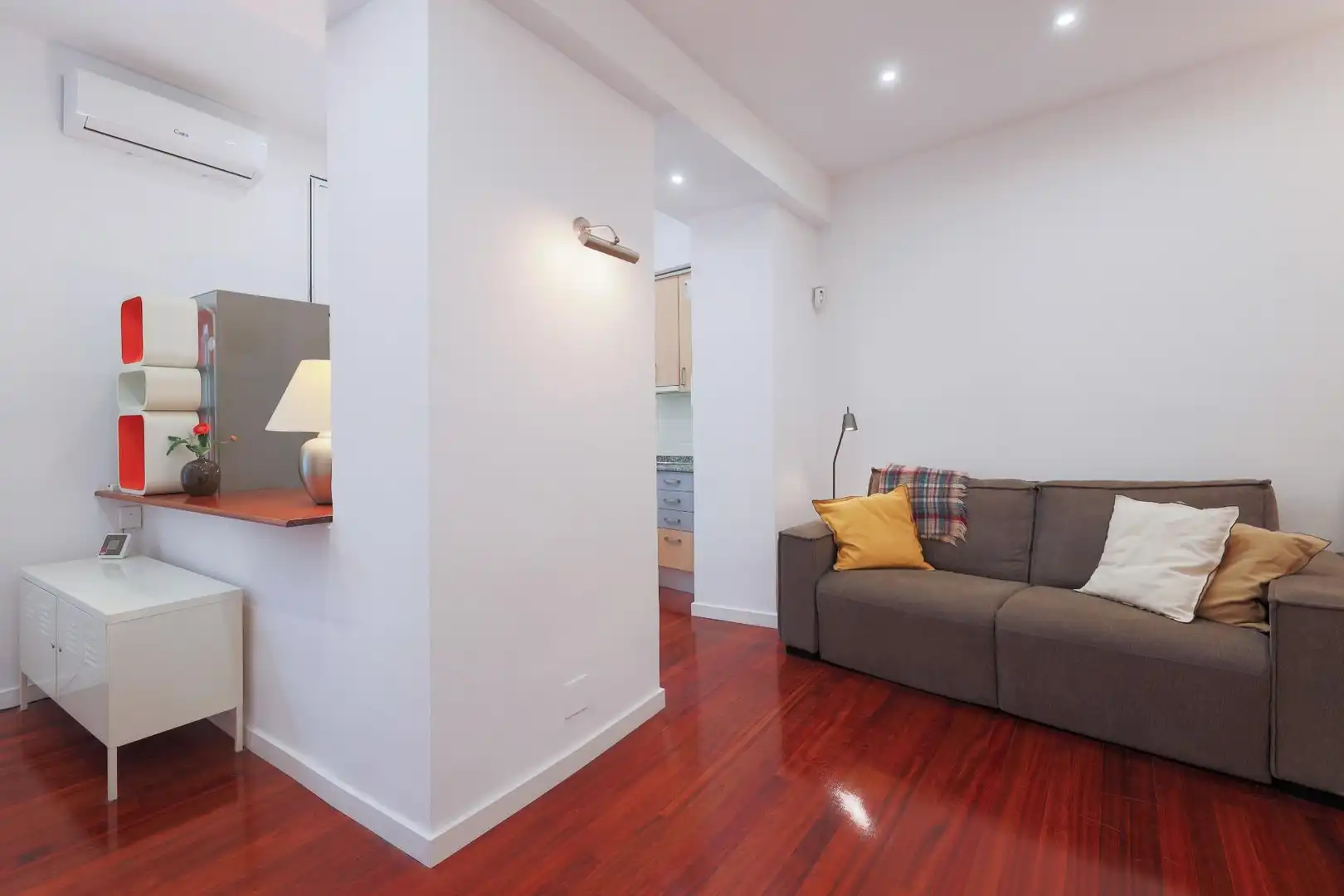 Sala d'estar de Planta baixa en venda en Barcelona amb Aire condicionat, Calefacció i Parquet