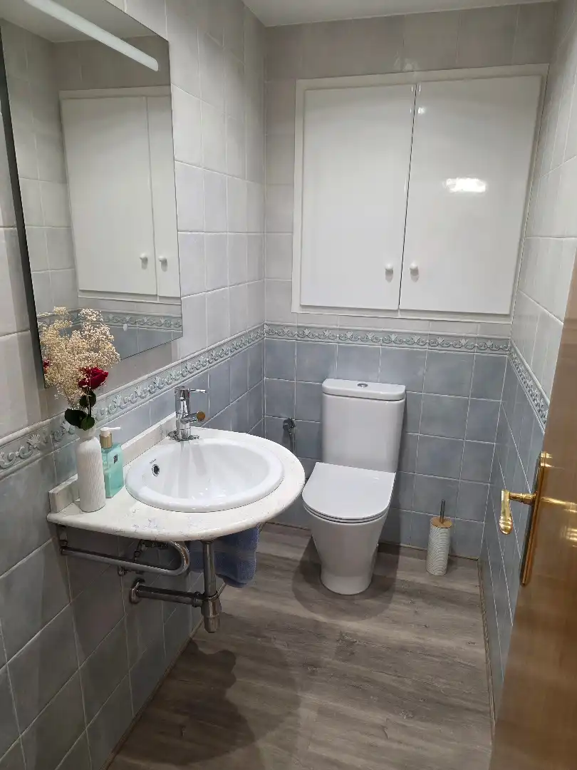 Baño de Piso en venta en Almazora / Almassora con Aire acondicionado, Terraza y Trastero