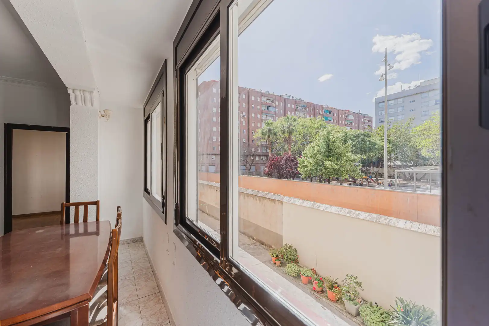 Vista exterior de Piso en venta en Barcelona con Calefacción, Parquet y Horno