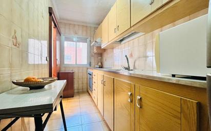 Kitchen of Single-family semi-detached for sale in Sant Adrià de Besòs  with Air Conditioner, Private garden and Terrace