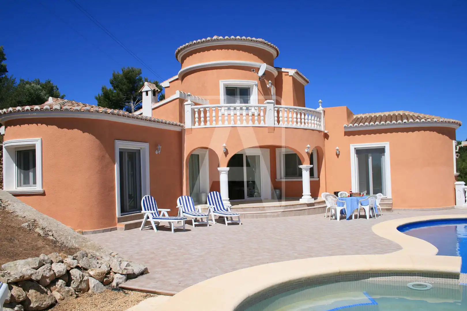 Vista exterior de Casa o xalet en venda en Jávea / Xàbia amb Calefacció, Jardí privat i Terrassa