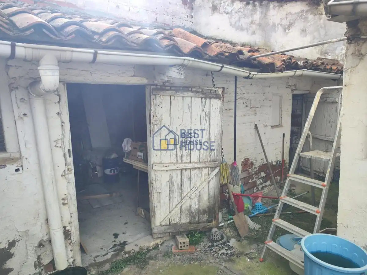 Casa o xalet en venda en León Capital  amb Calefacció, Jardí privat i Parquet