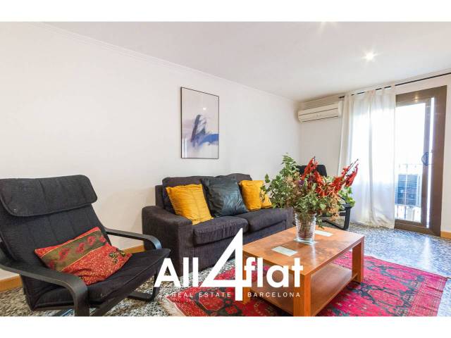 Piso en Alquiler en Calle NOU DE LA RAMBLA en El Raval