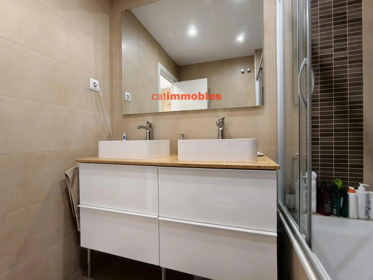 Bathroom of Duplexes for sale in Sant Cugat del Vallès  with Air Conditioner, Heating and Terrace